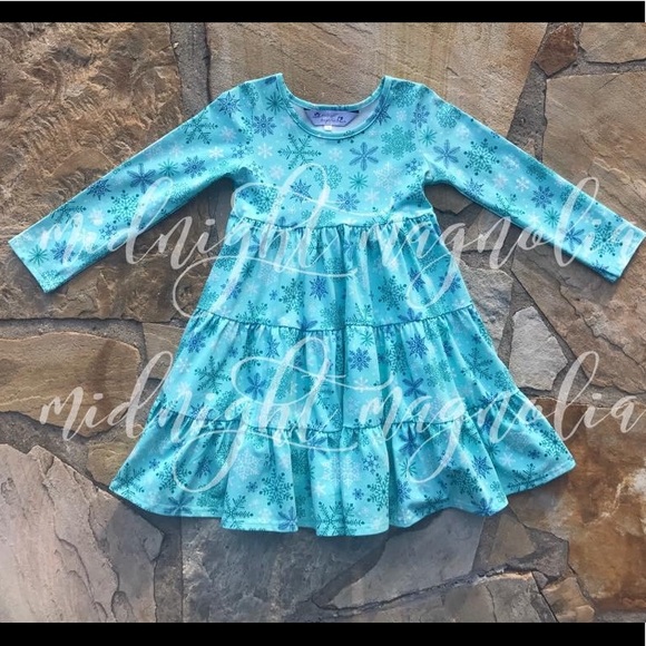 Midnight Magnolia Other - MM. Suzy May Snowflake Dress. Sz 10. EUC